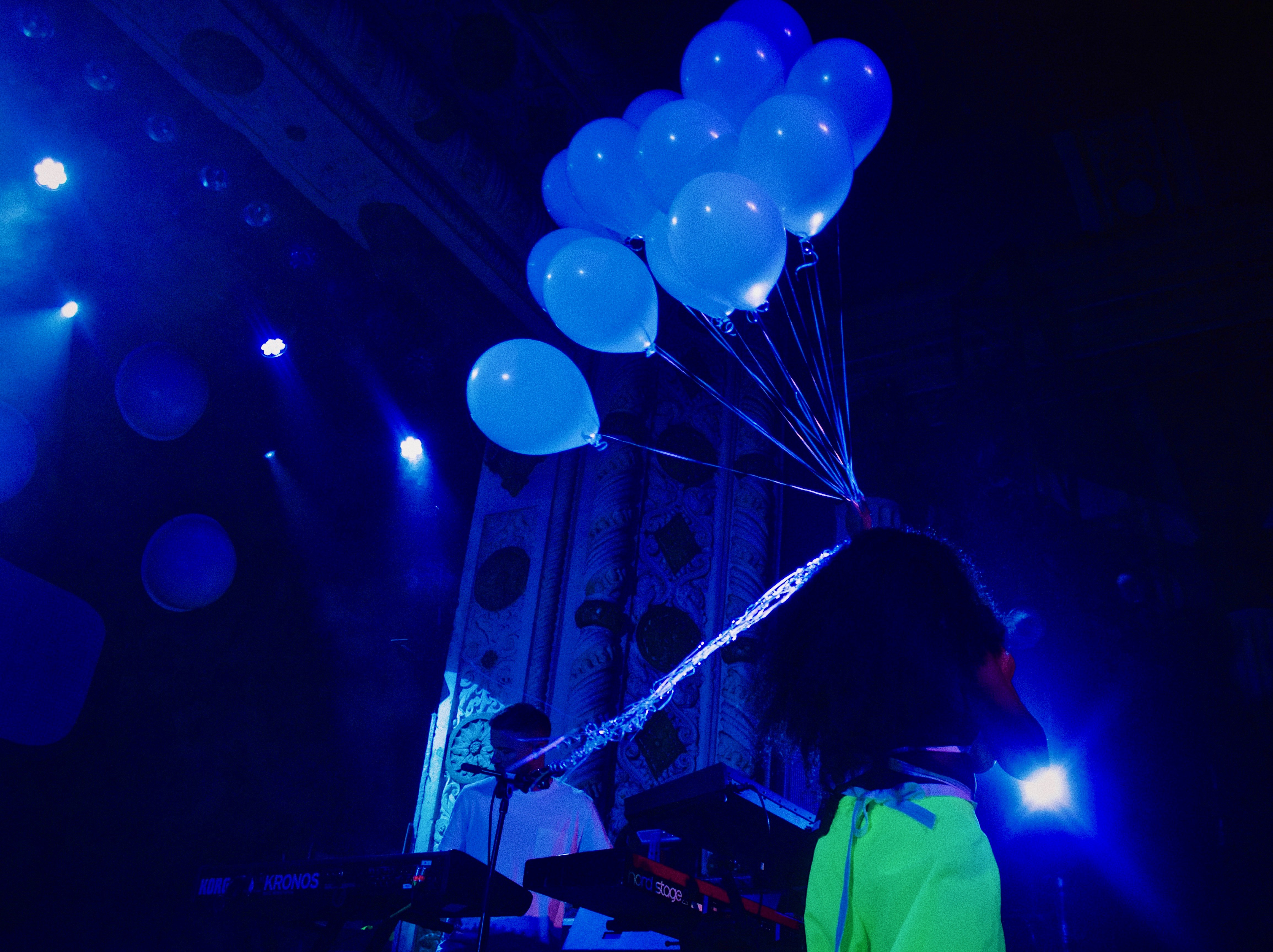 NAO with white balloons